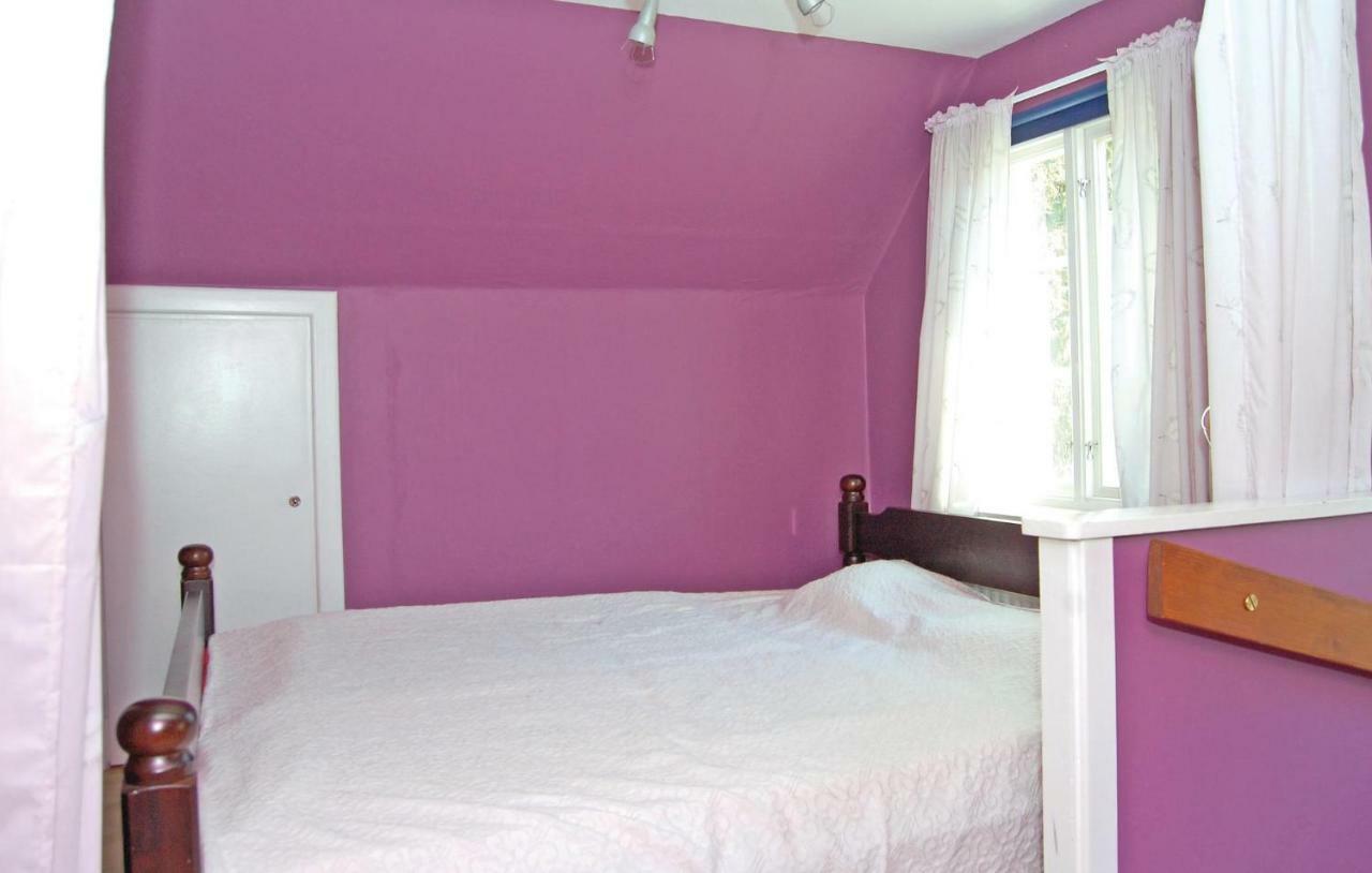 3 Bedroom Amazing Home In Lnsboda Falsehult Экстерьер фото
